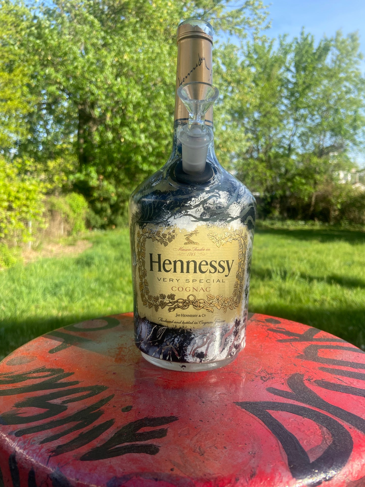 Hennessy 1L Water Pipe