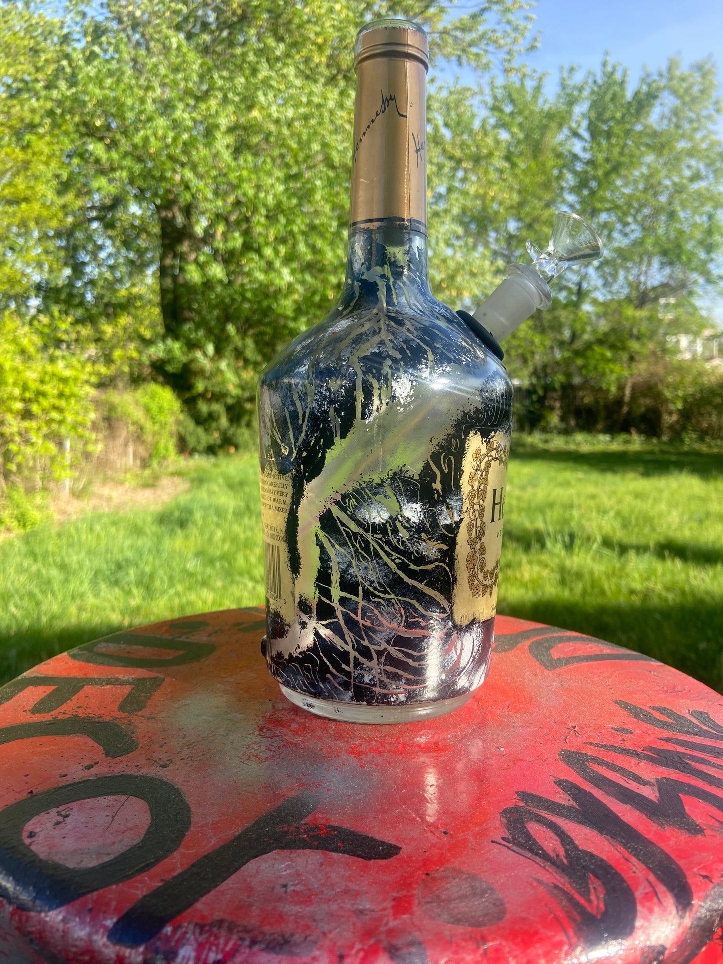 Hennessy 1L Water Pipe