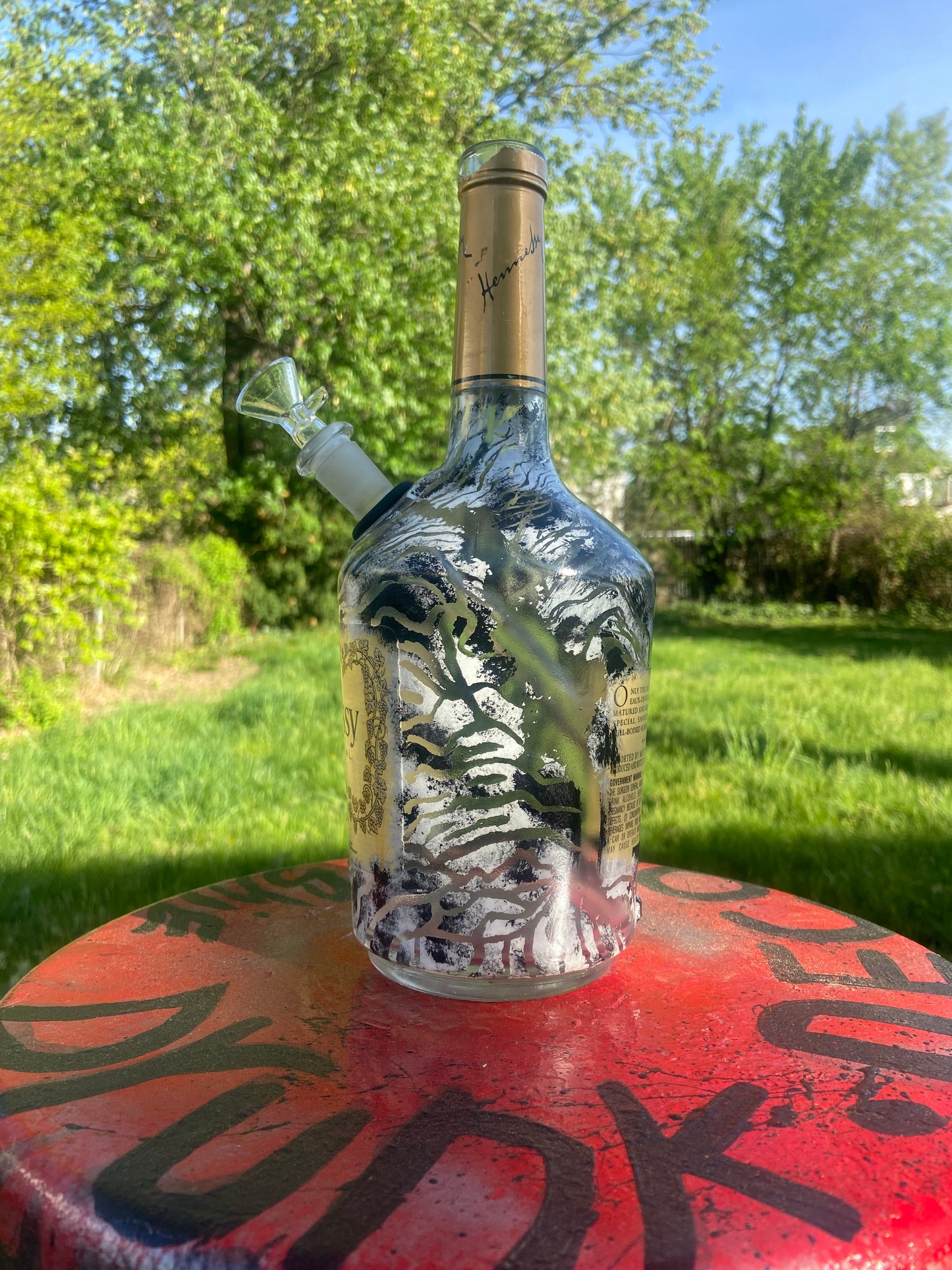 Hennessy 1L Water Pipe