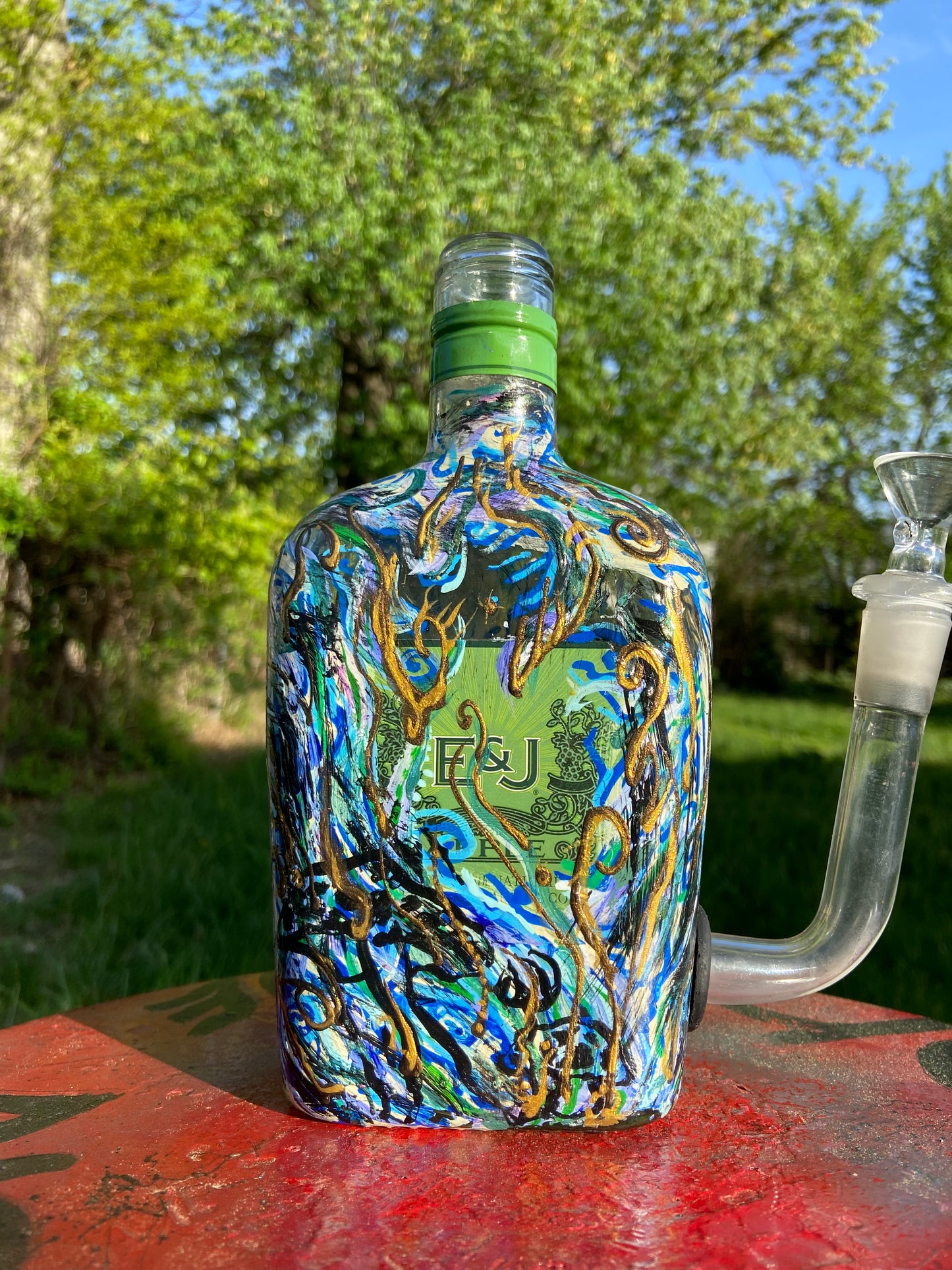 E&J Pint Water Pipe