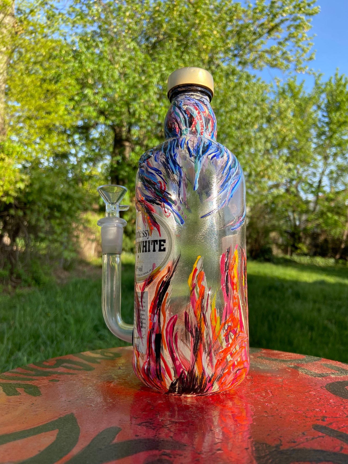 Pure white Hennessy water pipe