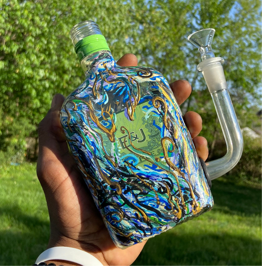 E&J Pint Water Pipe