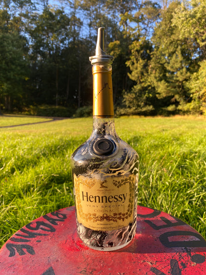 (Salt & Shadow) 1L Hennessey Functional Art Bottle