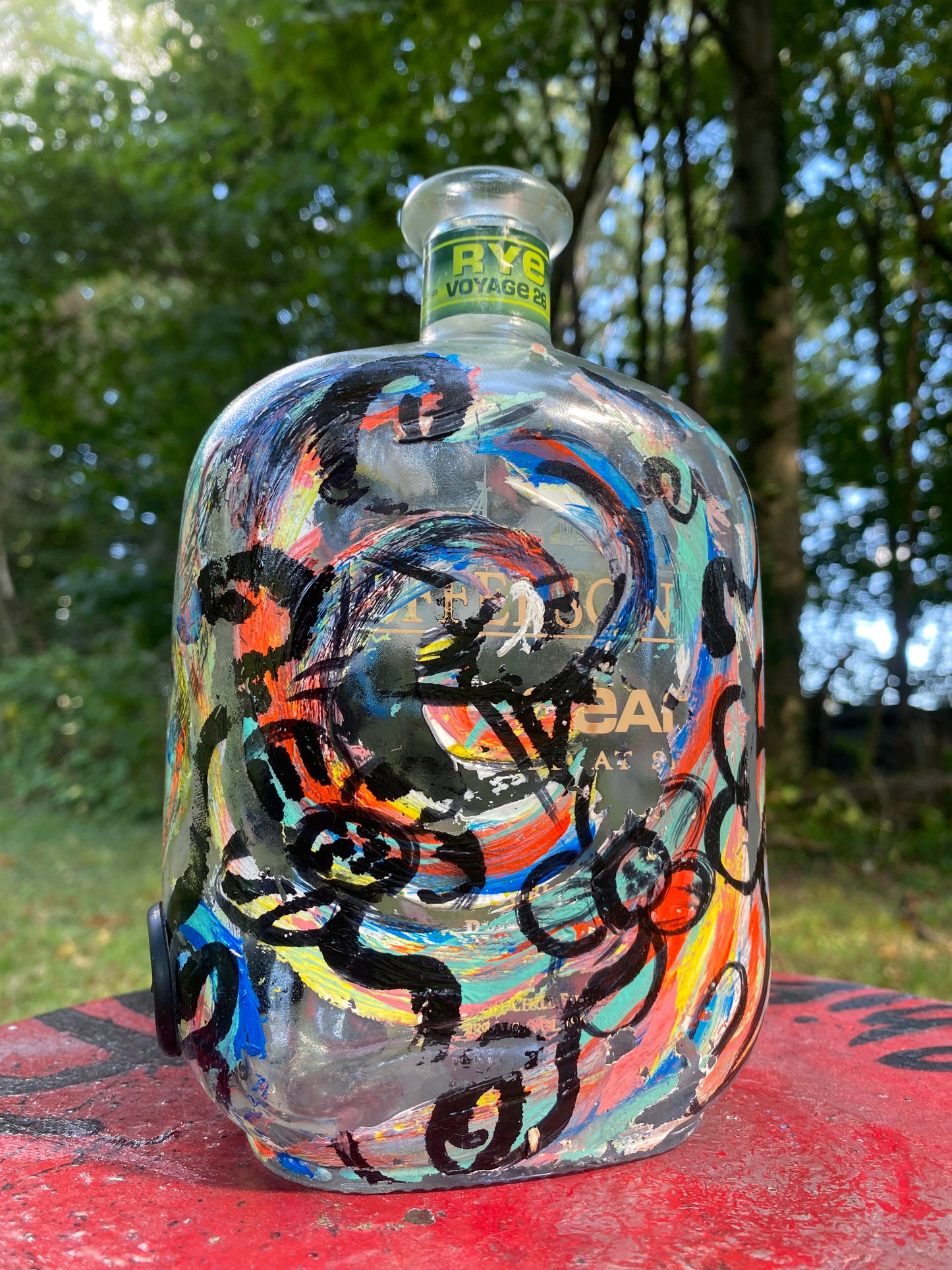 (Tide & turpentine)Jefferson's 750 mL Adaptive art piece
